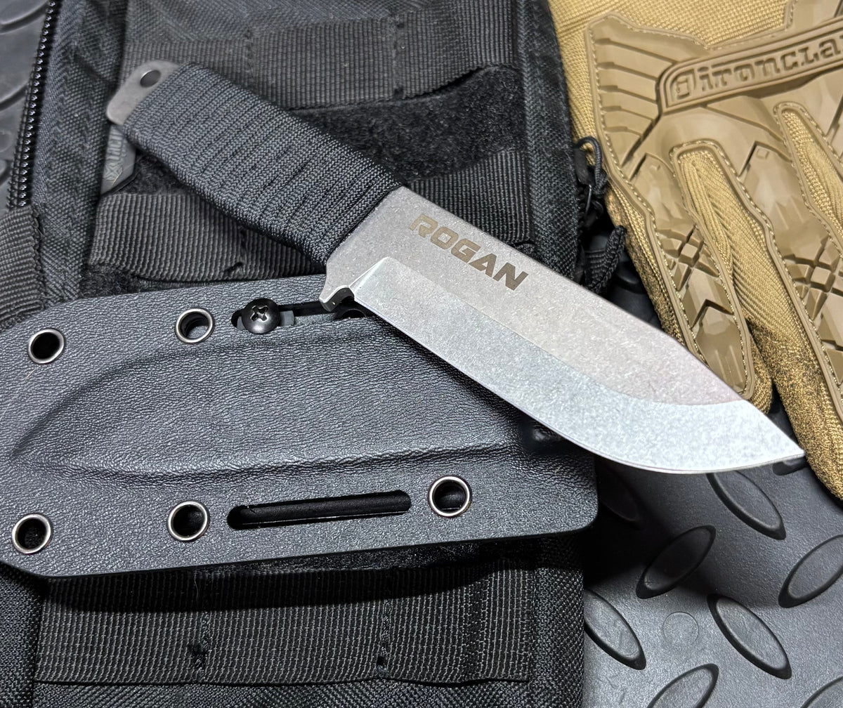 RFK-PRO Comes with sheath and belt clip.