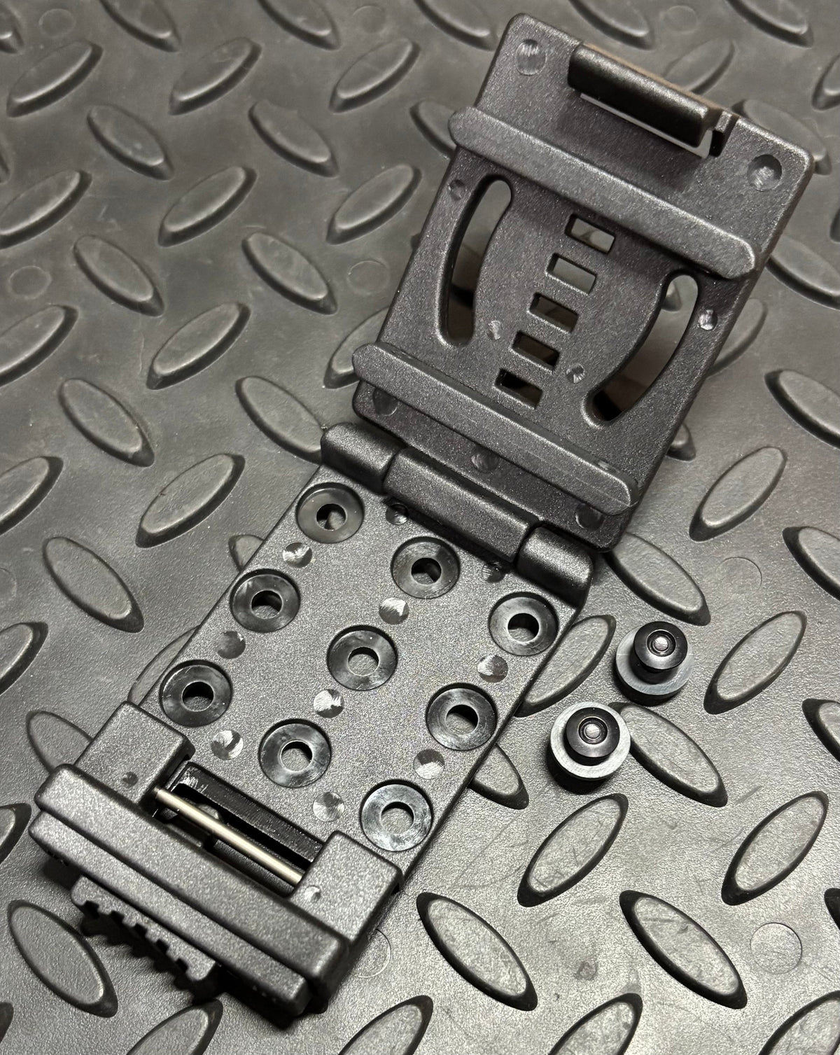 RFK-PRO Comes with sheath and belt clip.