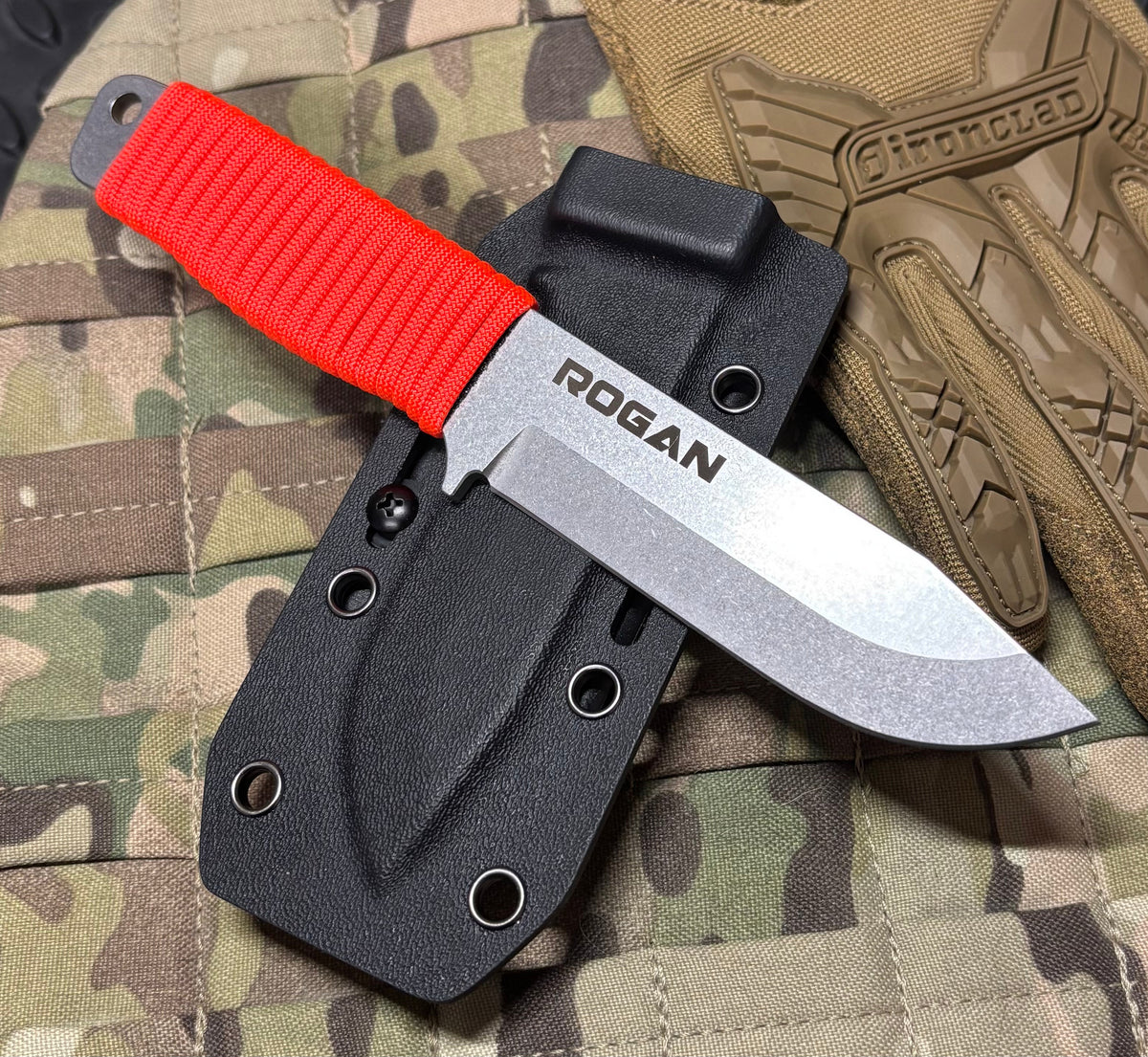 RFK-PRO Comes with sheath and belt clip.