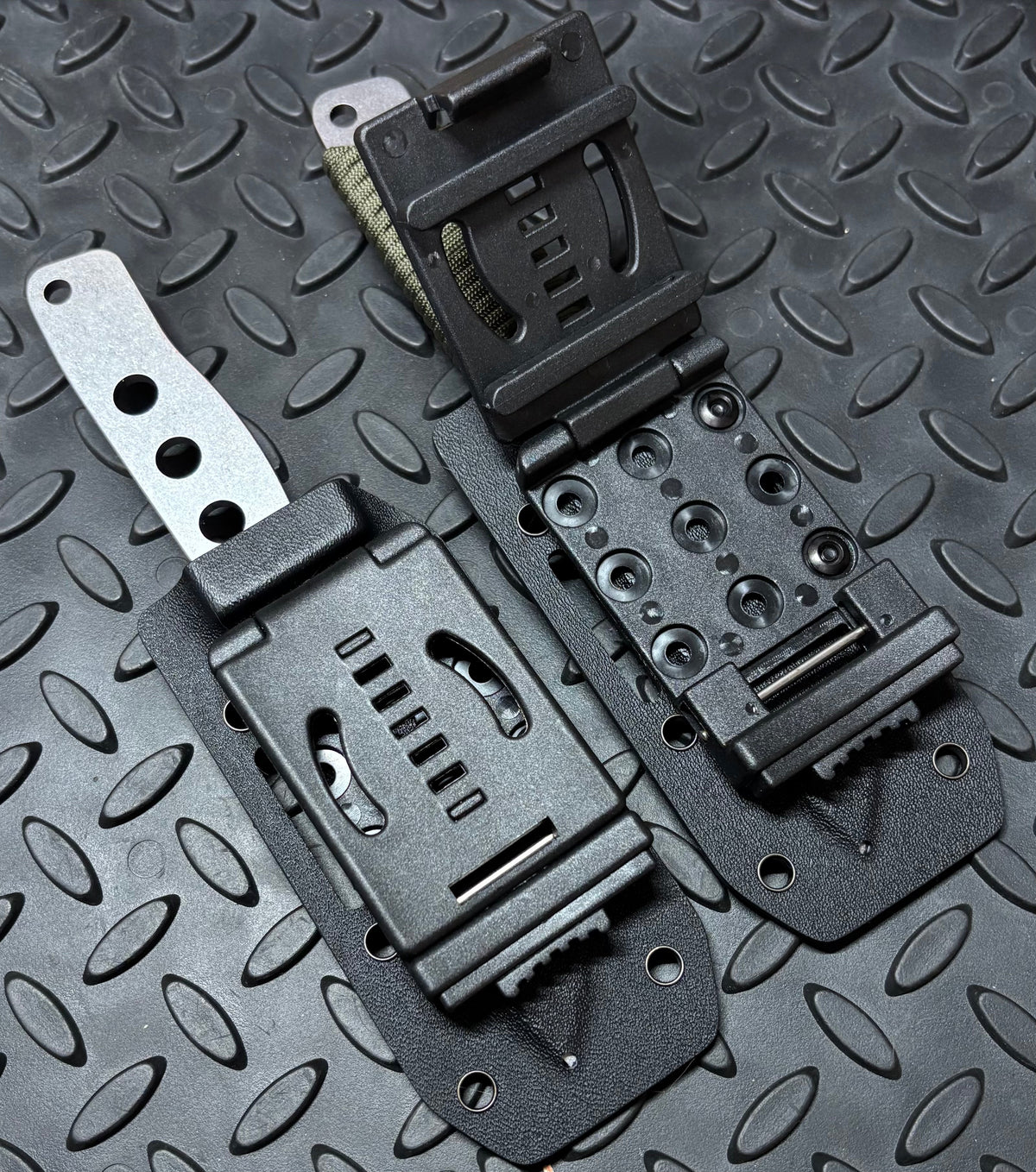 ROGAN Field Knife - RECON (Comes with sheath and belt clip.)