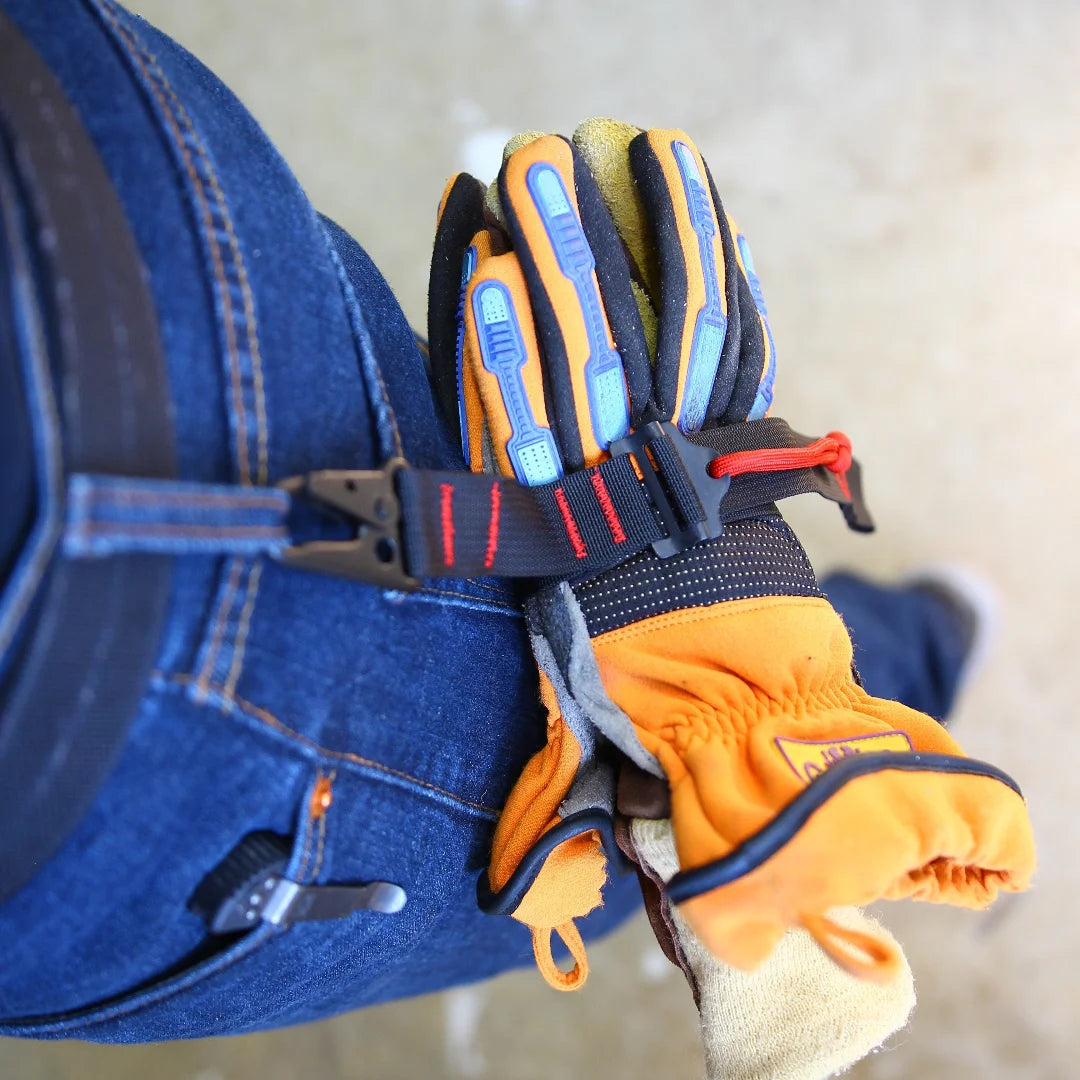 The black Glove Strap from Recycled Firefighter. Tactical quality meets professional design standards.