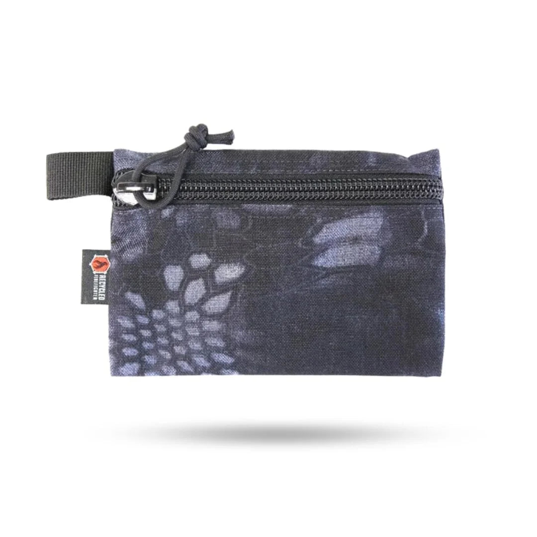 Recycled Firefighter presents the Truckie Medium in typhon. Professional design meets everyday durability.