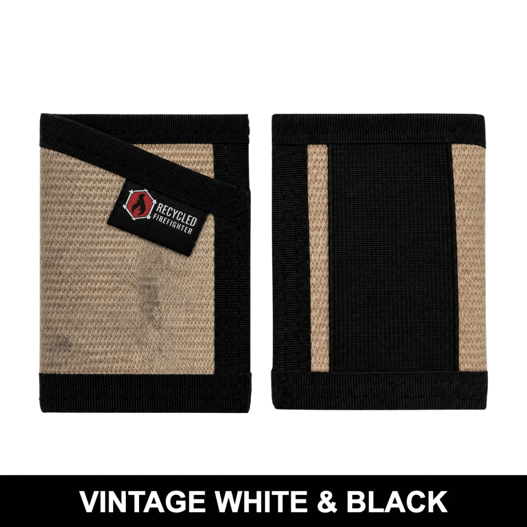 VINTAGE WHITE & BLACK