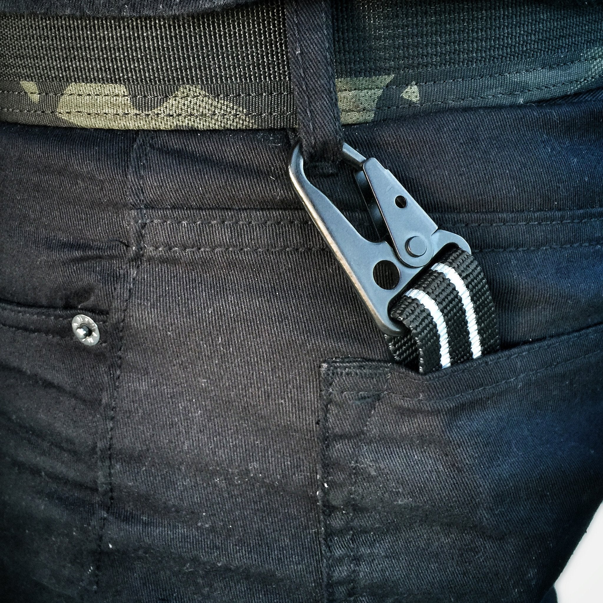 The Chauffeur - Durable keychain clip Recycledfirefighter in Black