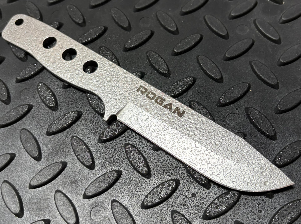 RFK-PRO Comes with sheath and belt clip.