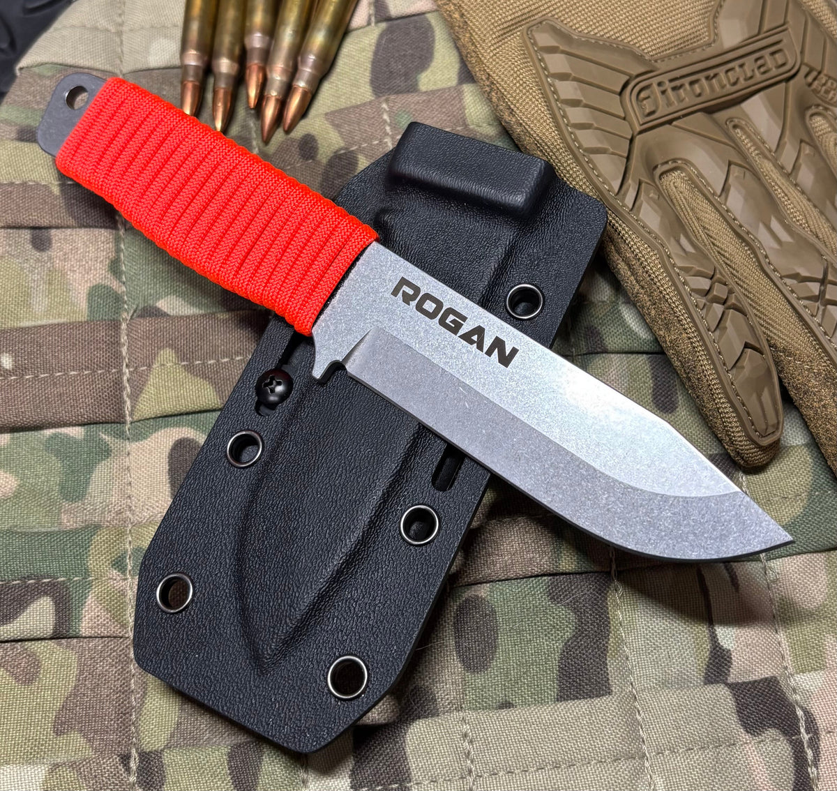 RFK-PRO Comes with sheath and belt clip.