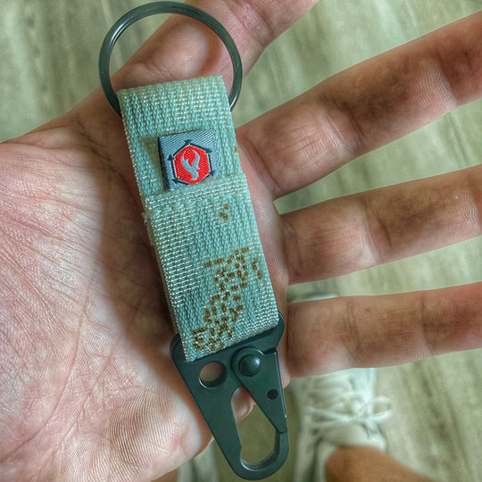 The Chauffeur - Durable keychain clip Recycledfirefighter in Pencott Snowdrift