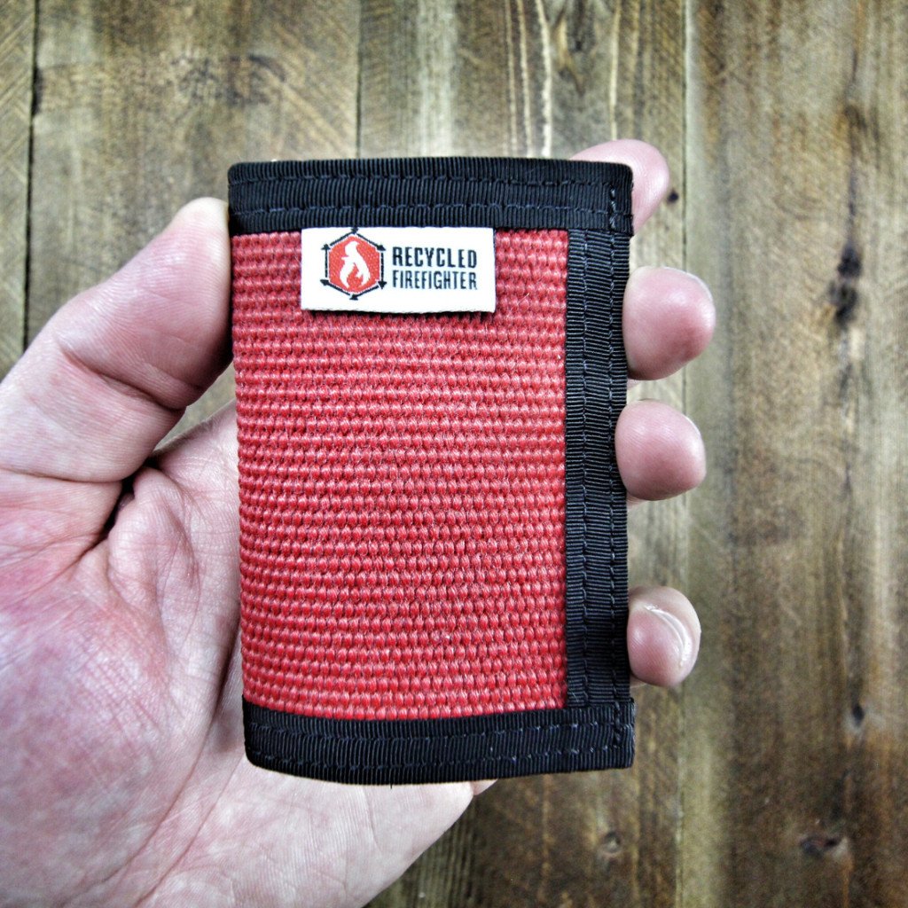 RAW HYD Firefighter Lives Matter Flag Wallet, Mens Bifold Long Wallet with  Needlepoint Red Lives Flag, Full-Grain Leather Brown Wallets, Firefighter